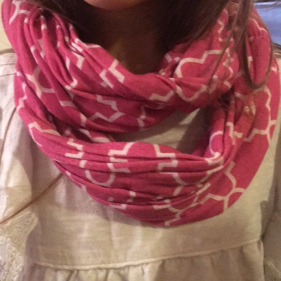 Kid’s Infinity Scarf - Picture 1 of 1